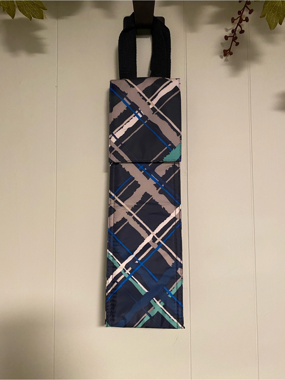 EUC thirty-one Blue Plaid Wine Tote